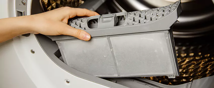 Signs Of A Clogged Dryer Lint Trap in Stafford, Texas